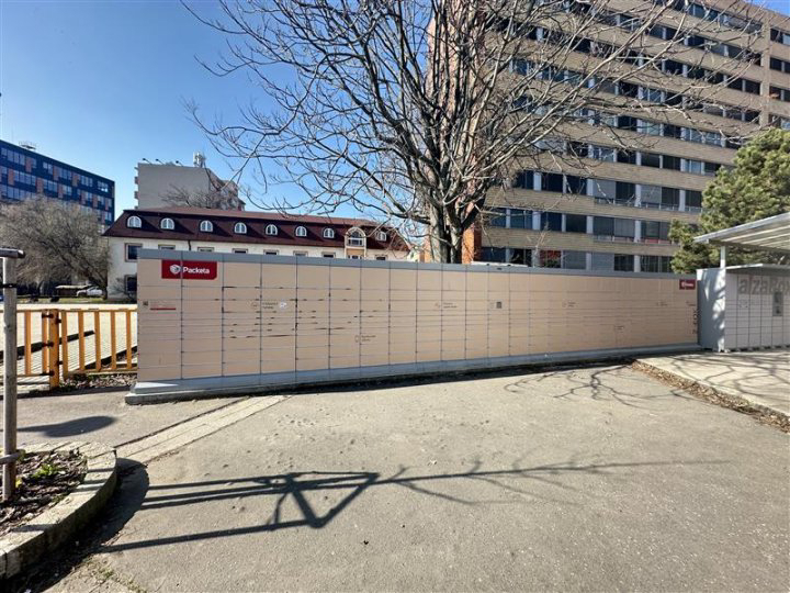 Z-BOX Bratislava, Krížna 3284