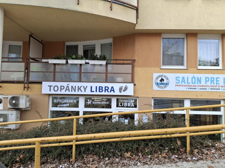 Bratislava-Karlova Ves, Hany Meličkovej 43