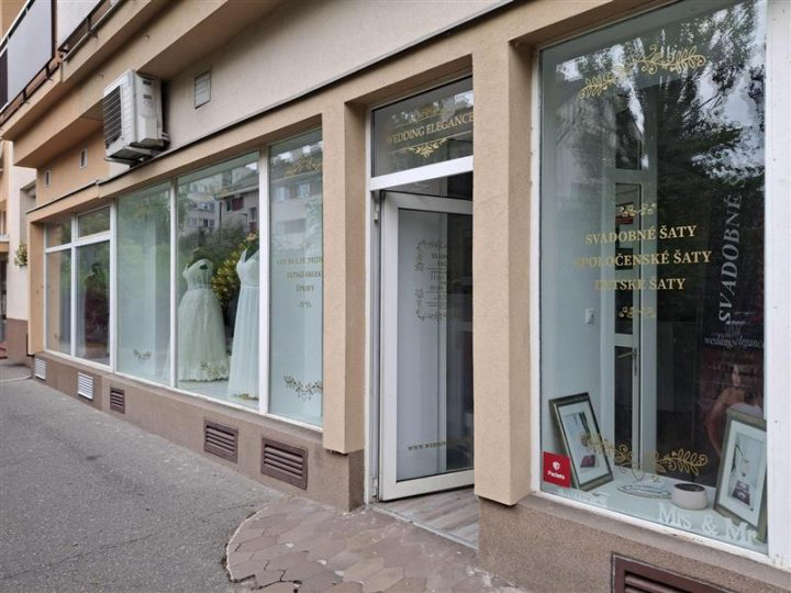 Bratislava-Rača, Kadnárova 15