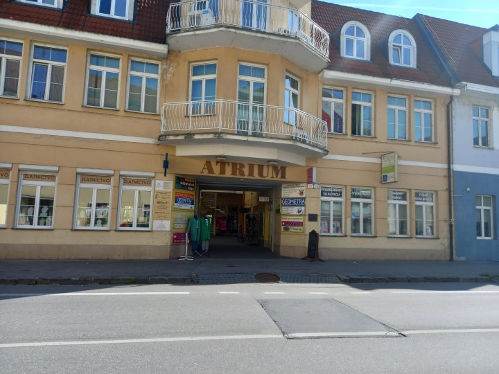 Trenčín, Námestie sv. Anny 21