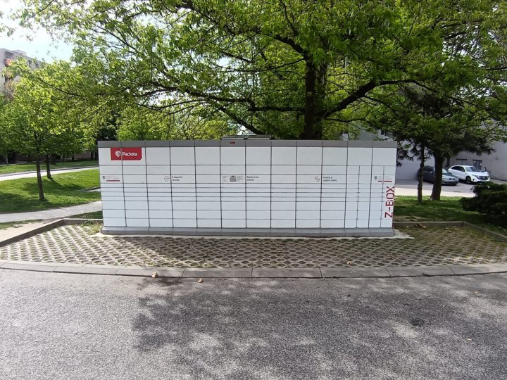 Z-BOX Bratislava, Seberíniho 9