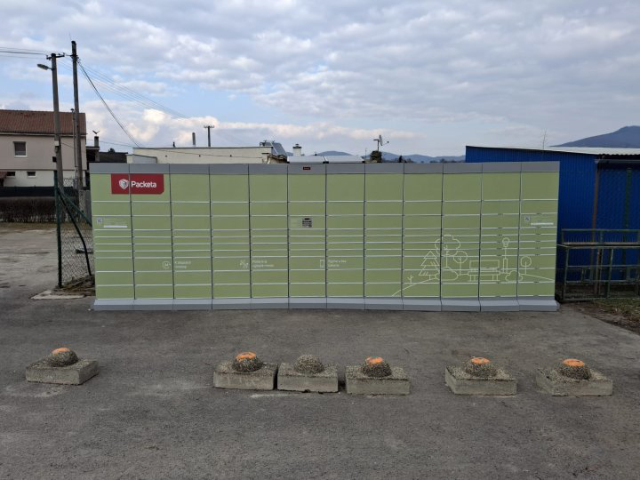 Z-BOX Nitrianske Pravno, Športová ulica