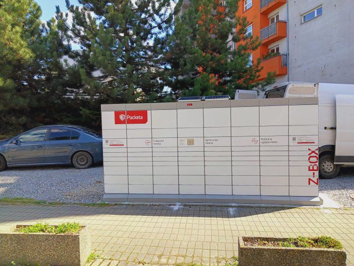 Z-BOX Žilina, Janka Kráľa (oproti Daňovému úradu)