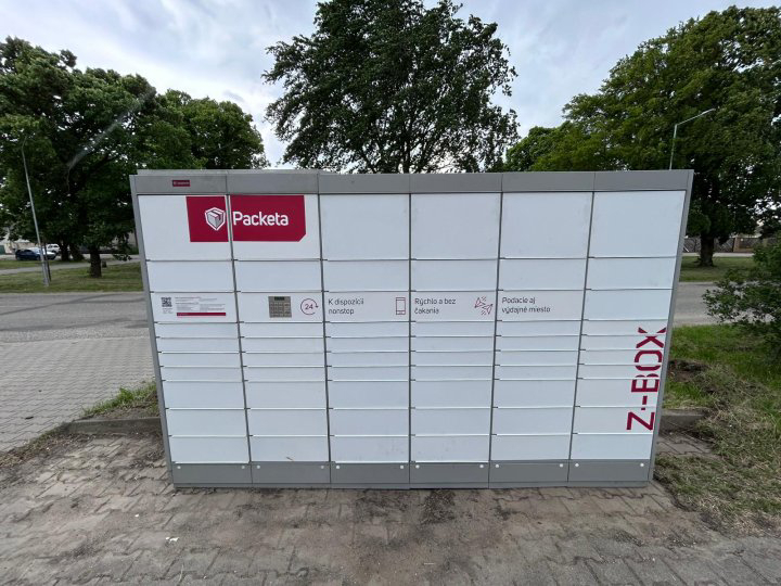 Z-BOX Strekov, Hlavná ulica