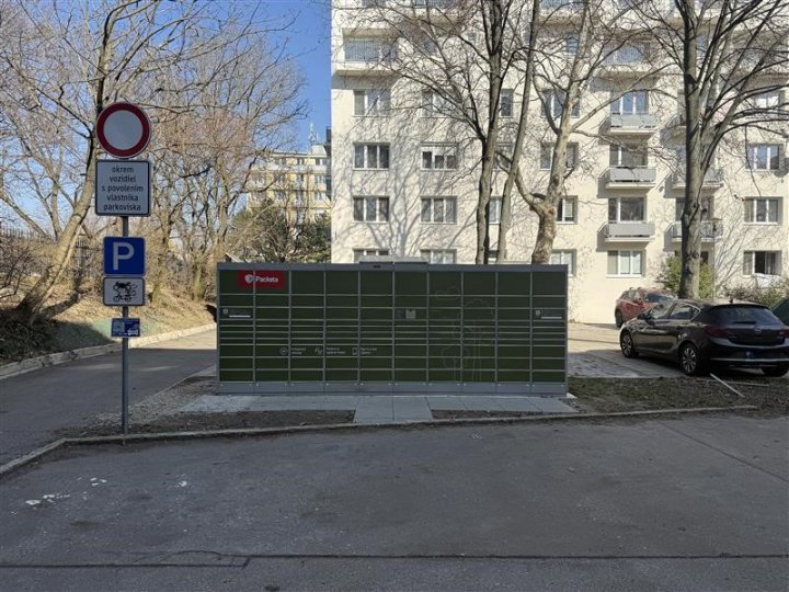 Z-BOX Bratislava, Kyjevská-Ovručská (vnútroblok)