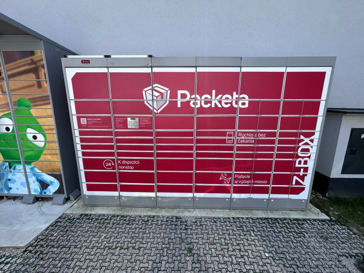 Z-BOX Bratislava, Jantárová cesta 3540 (BILLA)