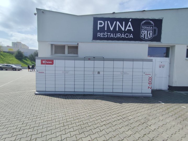 Z-BOX Hlohovec, Hollého 1