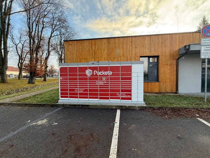 Z-BOX Pliešovce, Námestie SNP 249