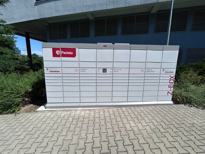 Z-BOX Bratislava, Slávičie údolie 106