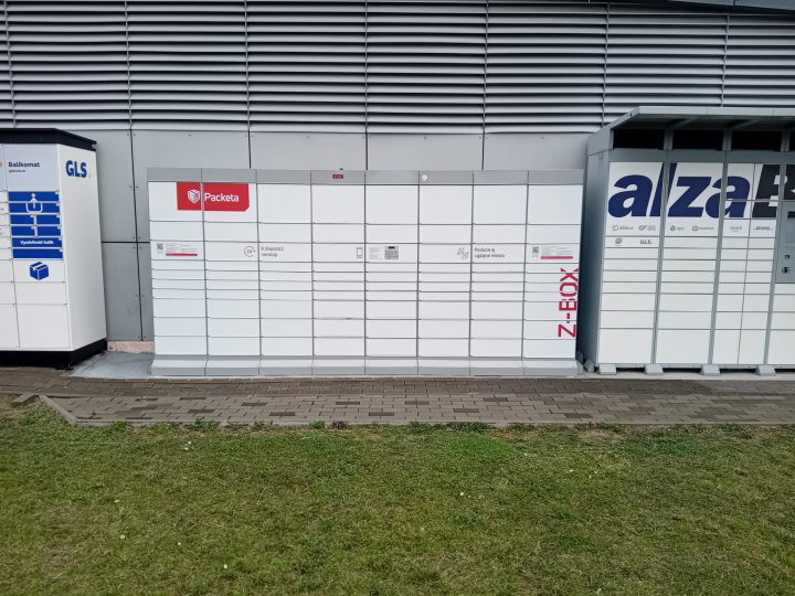 Z-BOX Bratislava, Tomášikova 12735 (Lakeside Park)