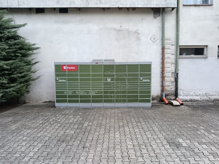 Z-BOX Trnovec nad Váhom, Trnovec nad Váhom 587
