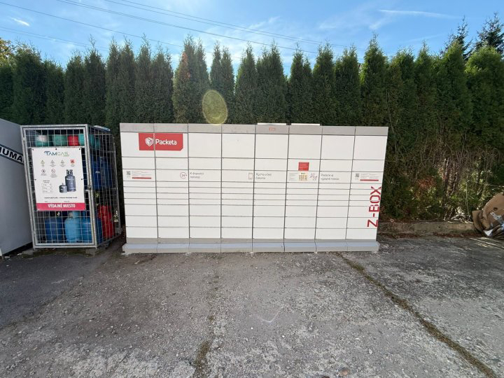 Z-BOX Banská Štiavnica, Obrancov mieru 347/117 (COOP Jednota)