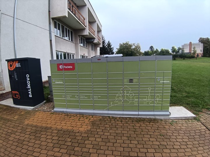 Z-BOX Maňa, M. R. Štefánika 1