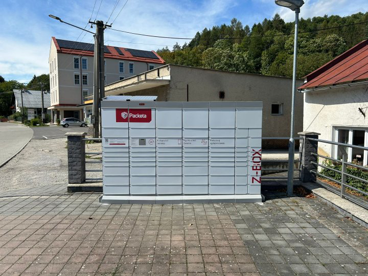 Z-BOX Lysá pod Makytou, Lysá pod Makytou (autobusová zastávka)