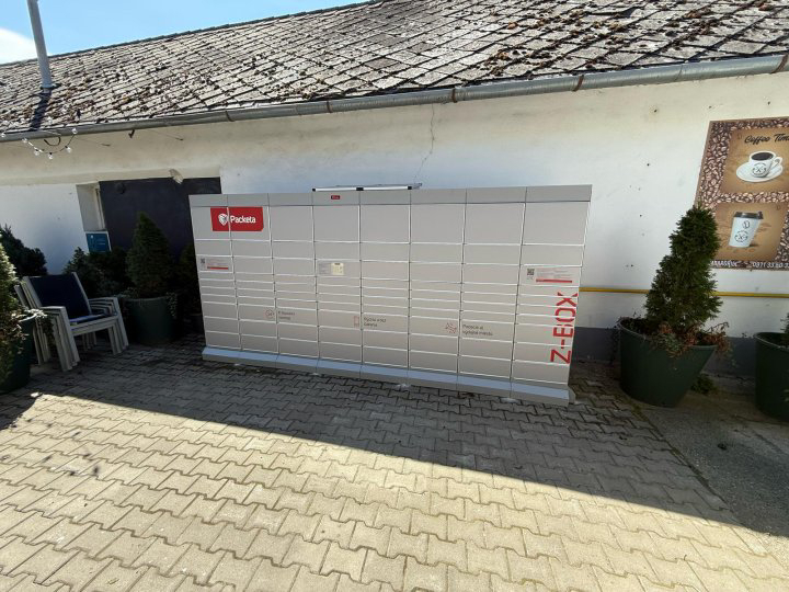 Z-BOX Nemšová, Mierové námestie 19