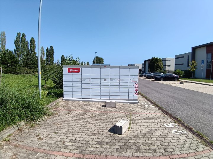 Z-BOX Senec, Tulipánová 1