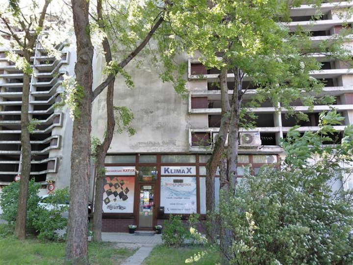Bratislava-Petržalka, Medveďovej 1A