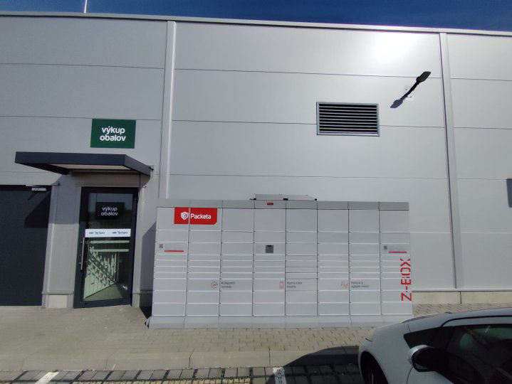 Z-BOX Nové Mesto nad Váhom, Športová 63 (COOP Jednota)
