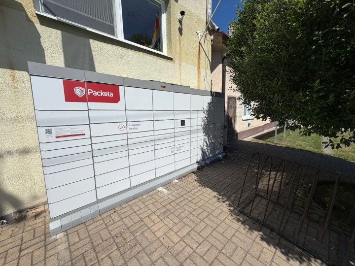 Z-BOX Krakovany, Nám. sv. Mikuláša 406/4