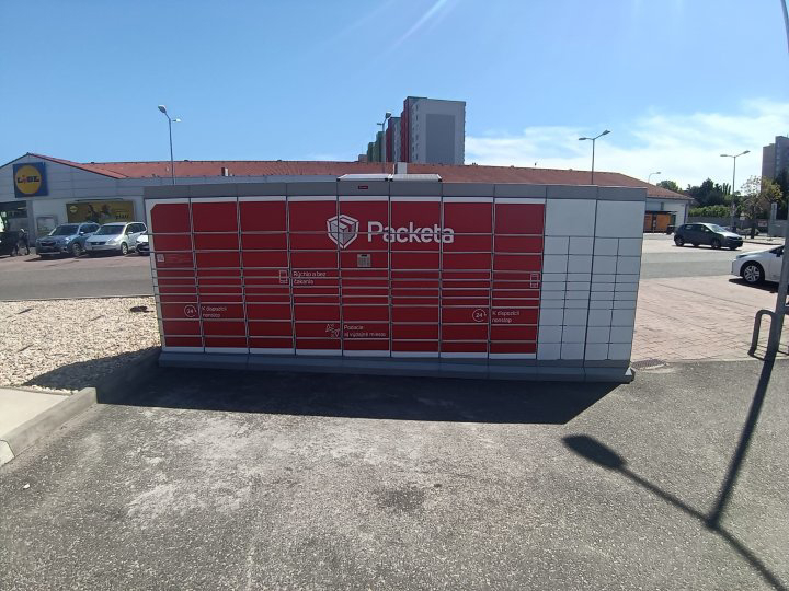 Z-BOX Bratislava, Vrakunská 11935/12 (Lidl)