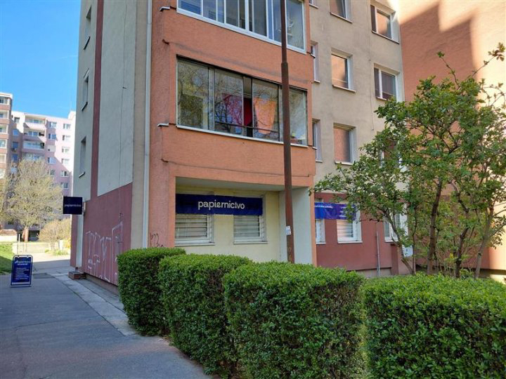 Bratislava-Ružinov, Bajzova 233/8