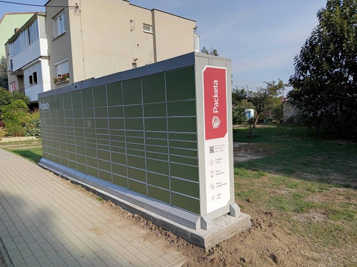 Z-BOX Zvončín, Zvončín č. 72-73 (medzi bytovými domami)