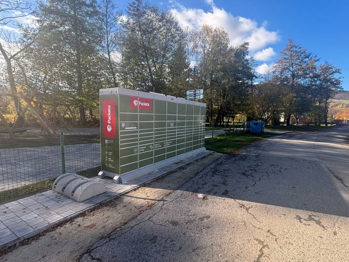 Z-BOX Liešťany, Liešťany (parkovisko detsk. ihriska)