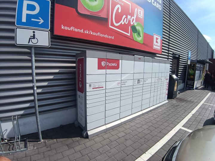 Z-BOX Šamorín, Kasárenská cesta 18 (Kaufland)