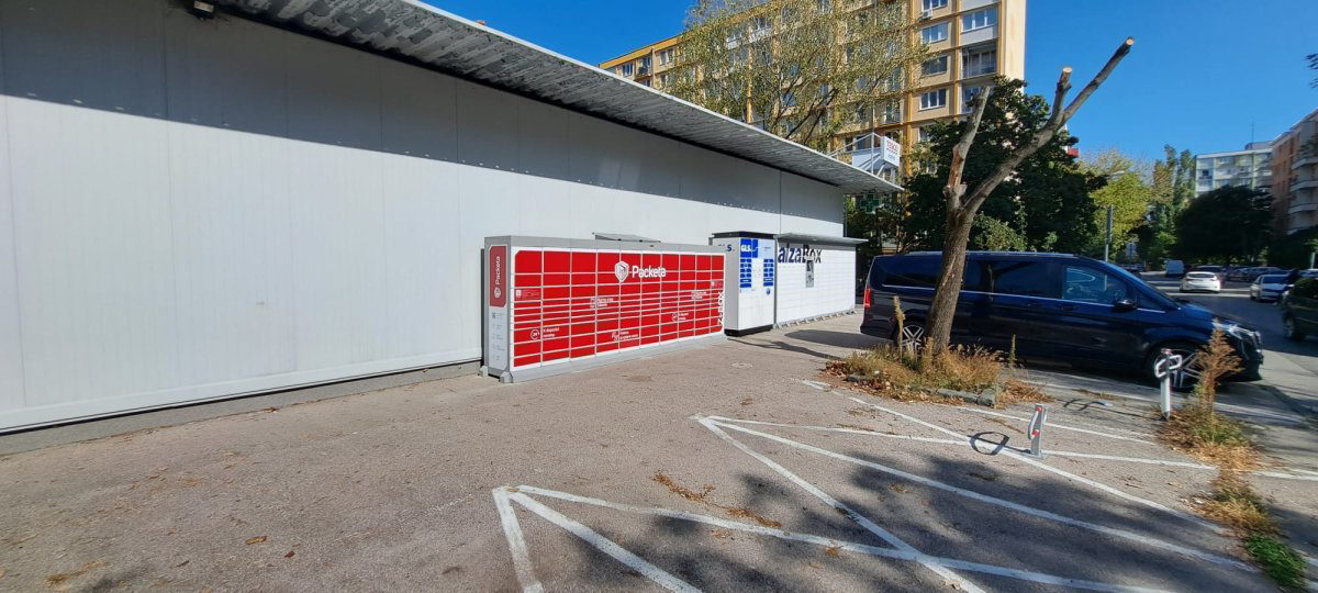 Z-BOX Bratislava, Komárnická 3