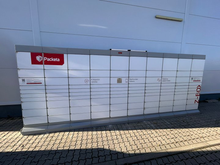 Z-BOX Bratislava, Devínska Nová Ves 7244/505 (DECATHLON BORY)