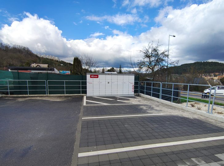 Z-BOX Považská Bystrica, Slovenských partizánov 1124/44 (Lidl)