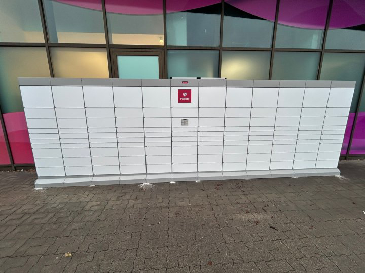 Z-BOX Bratislava, Staré Grunty 24 (OC Cubicon - biely)