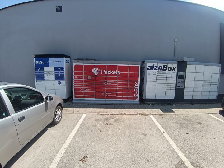 Z-BOX Piešťany, Žilinská cesta 10 (BILLA)