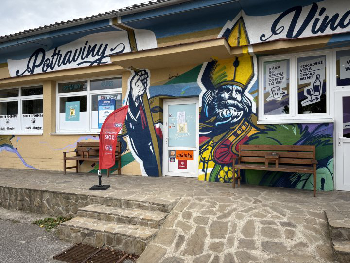 Čerhov, Dlhá 199 (Potraviny Oliver)