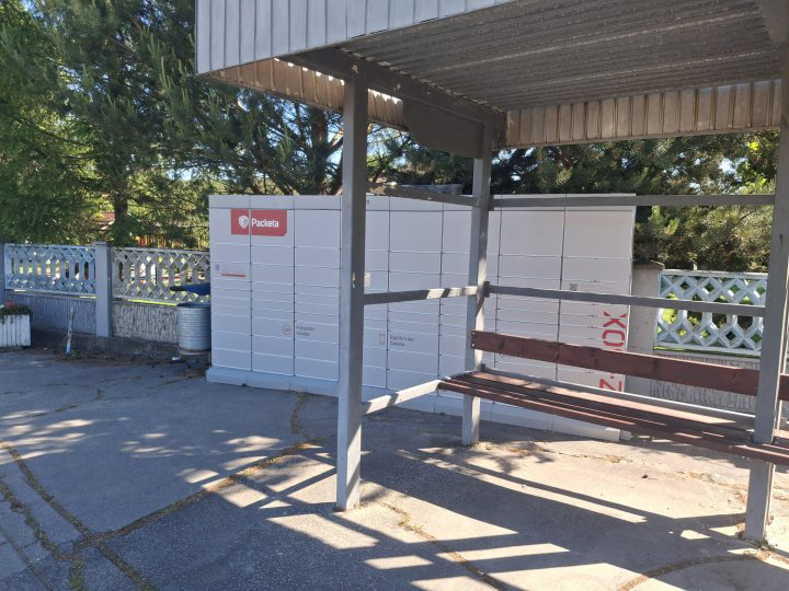 Z-BOX Horné Naštice, Horné Naštice (autobusová zastávka Jednota)