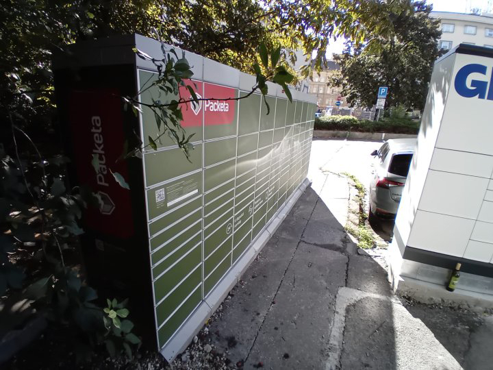 Z-BOX Bratislava, Leškova 3014/2