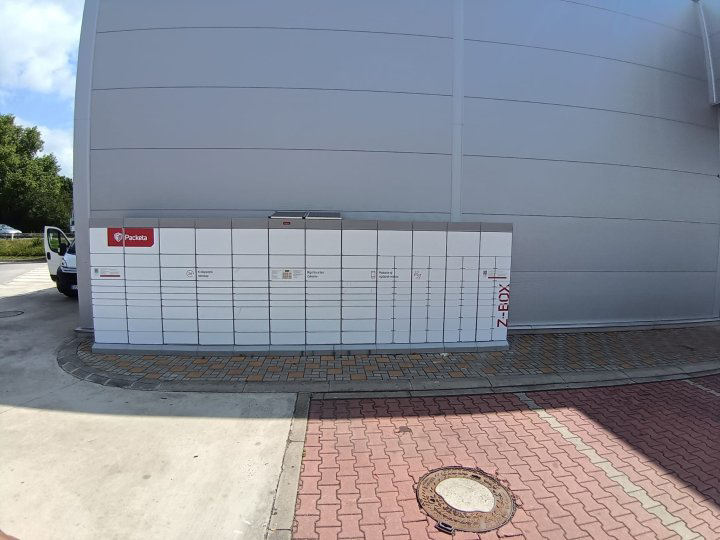 Z-BOX Malacky, Pezinská 6013/11B (OC Malavia)