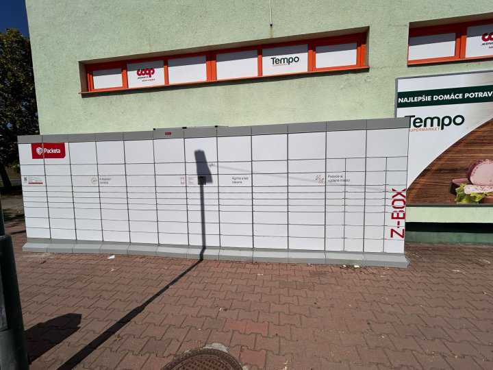 Z-BOX Štúrovo, Sv. Štefana 650/40 (COOP Jednota)