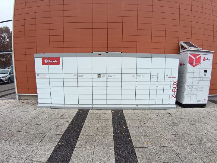 Z-BOX Nitra, Akademická 1/A (OC Centro Nitra)