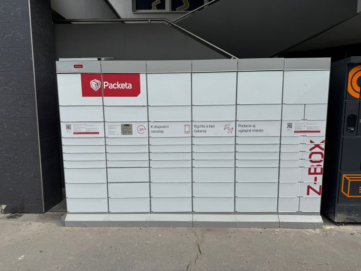 Z-BOX Košice, Nám. L. Novomeského 7 (OC Kriváň)