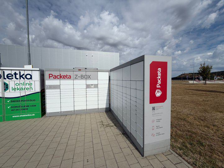 Z-BOX Nitra, Dolné Hony (Jaguar Land Rover)