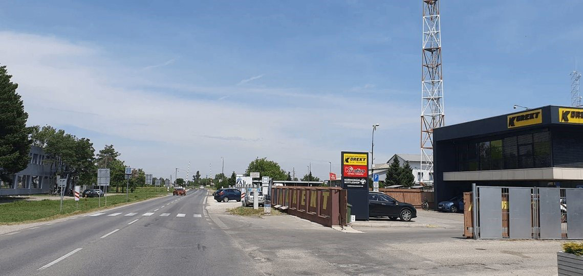 Komárno, Roľníckej školy 873