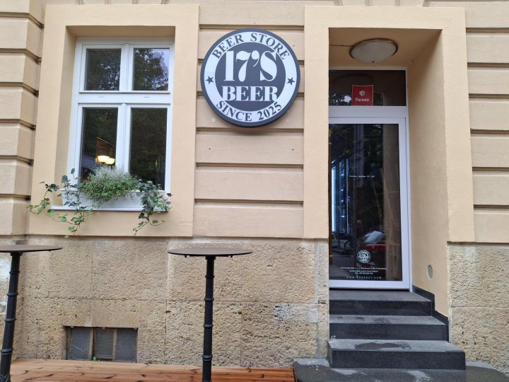 Bratislava-Staré mesto, Hviezdoslavovo nám. 6