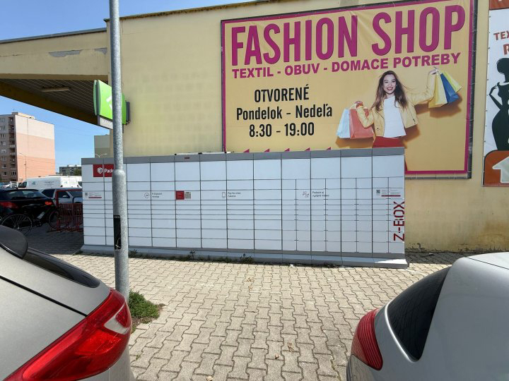 Z-BOX Bánovce nad Bebravou, Svätoplukova 1547 (OC Bebrava)