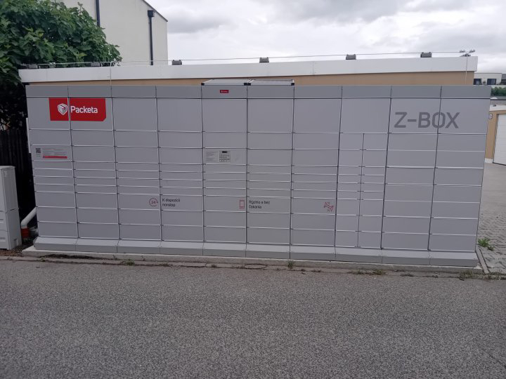 Z-BOX Rovinka, Orechová 12