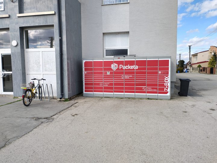 Z-BOX Zeleneč, Školská 226/7