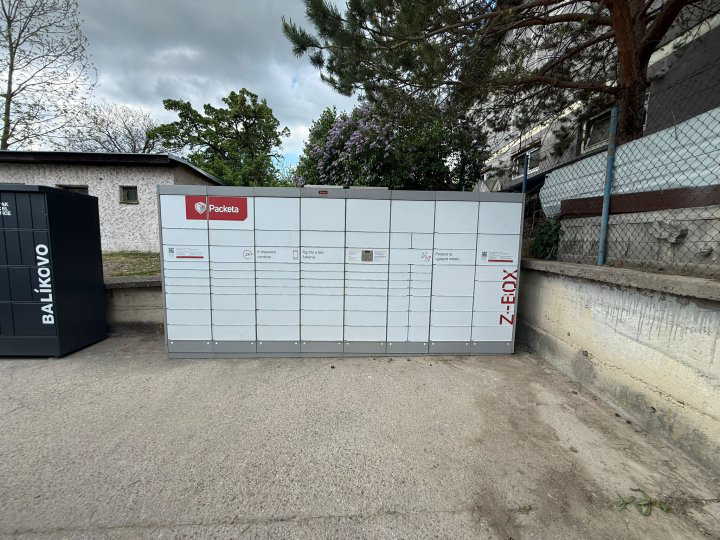Z-BOX Kunerad, Kunerad 141 (COOP Jednota)