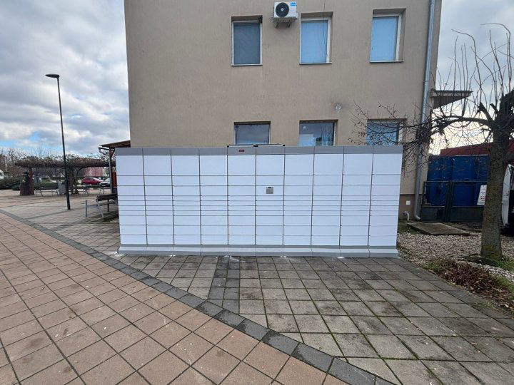 Z-BOX Tvrdošovce, Novozámocká cesta 183/83